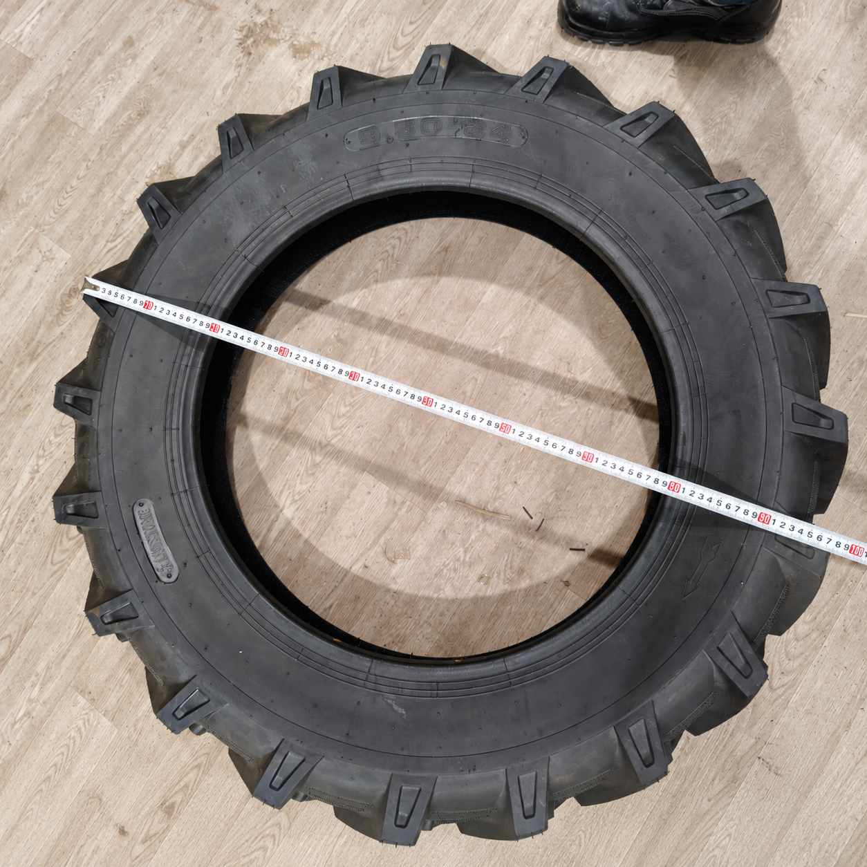 Покрышка Шина 9.50-24 (Елочка) ANTSTONE