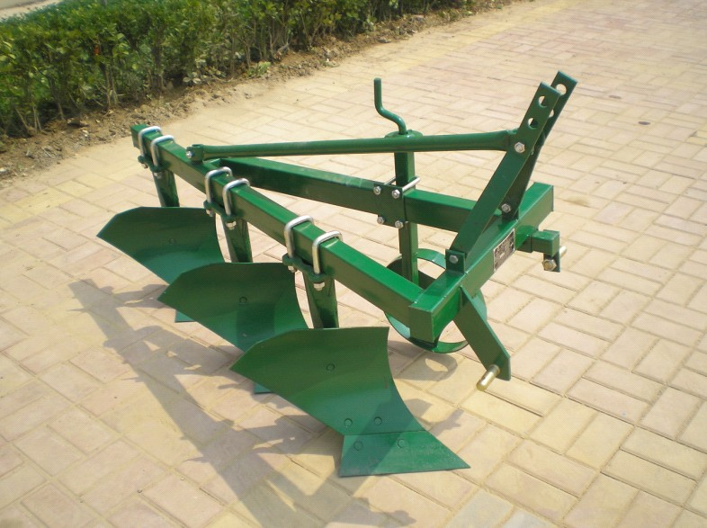 Плуг корпусной 1L-320